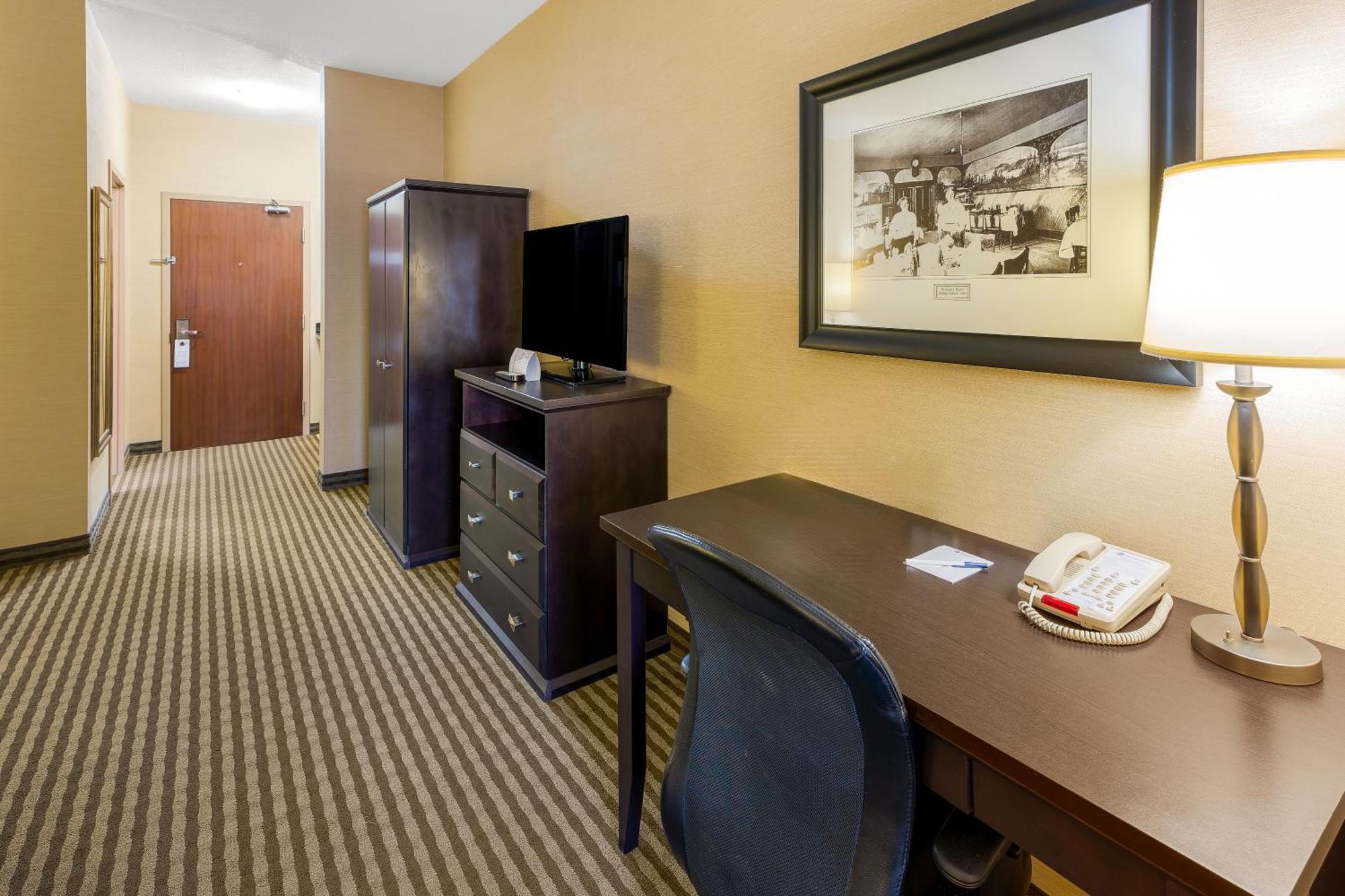Best Western Sunrise Inn & Suites Stony Plain Exterior photo