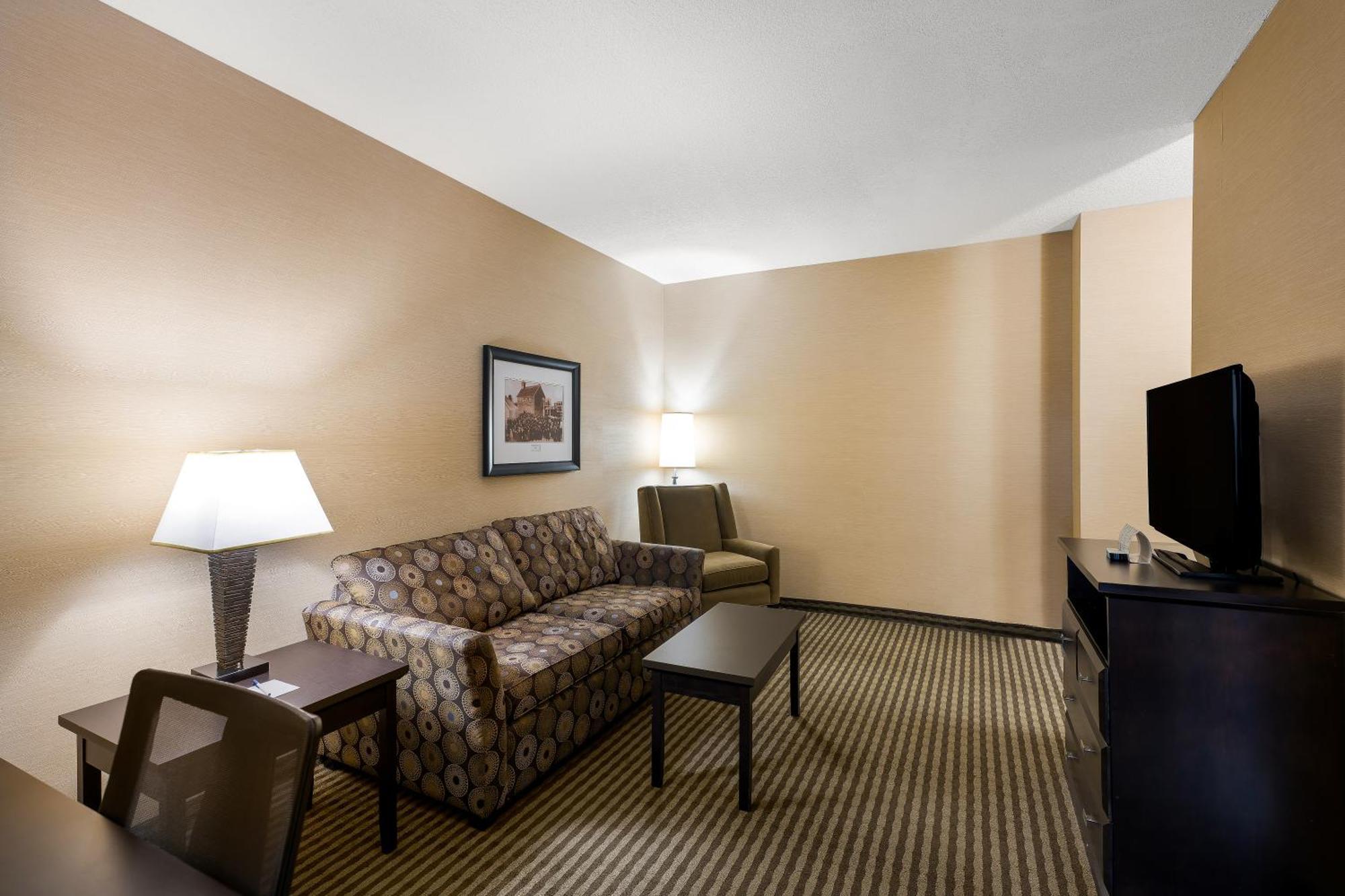 Best Western Sunrise Inn & Suites Stony Plain Exterior photo