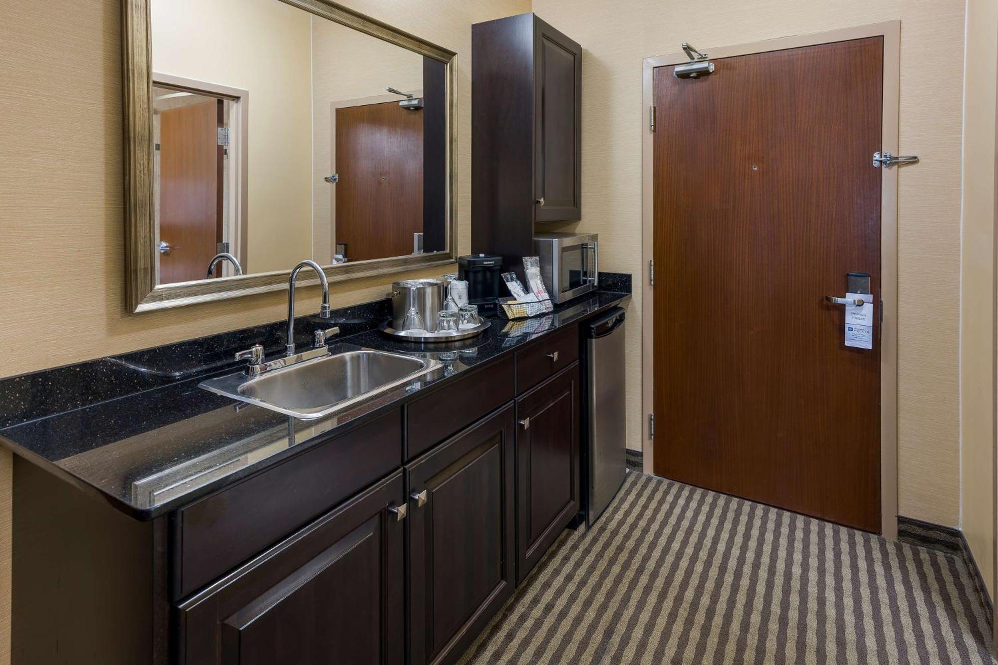 Best Western Sunrise Inn & Suites Stony Plain Exterior photo
